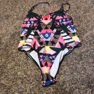 NWOT cut out swimsuit xl